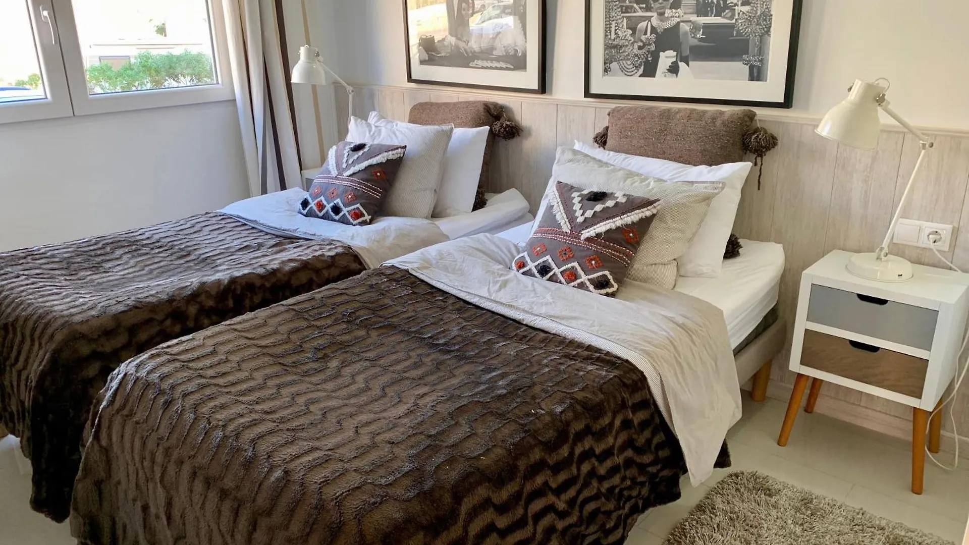 Beachfront Apartment In 푸엔히롤라